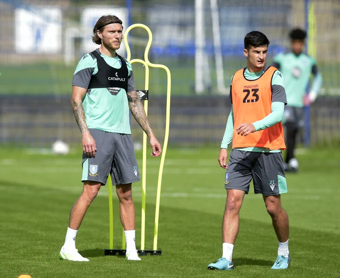 Selection decisions for Munoz as Owls target much-needed win