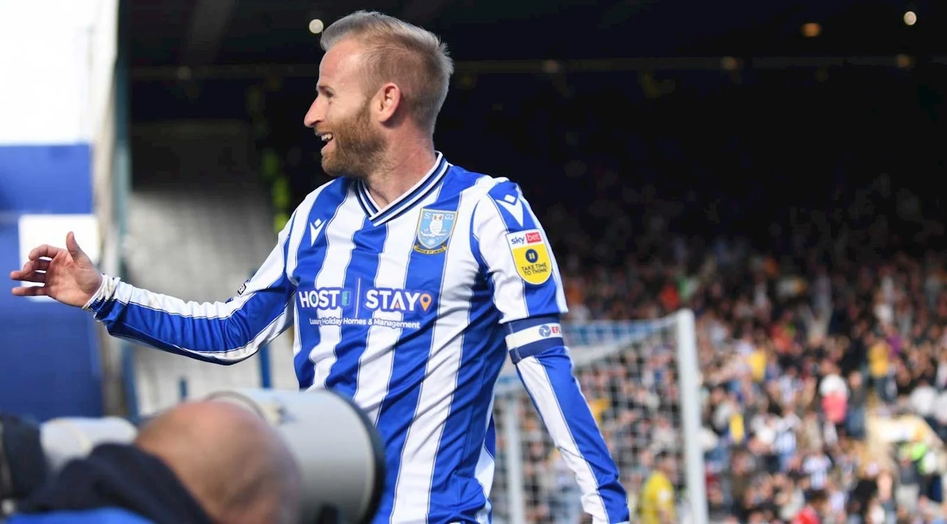 Three-goal Owls move up into third place