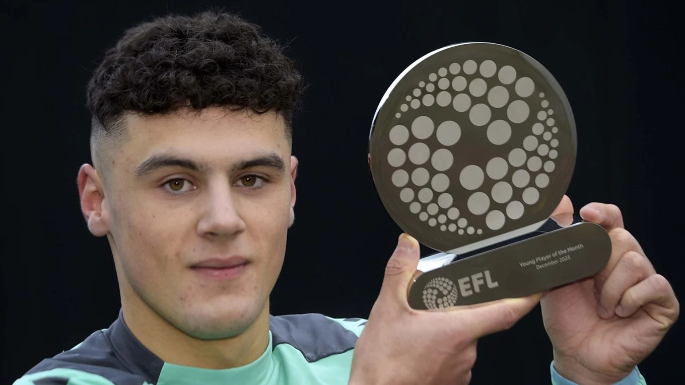 Cadamarteri lands EFL monthly award