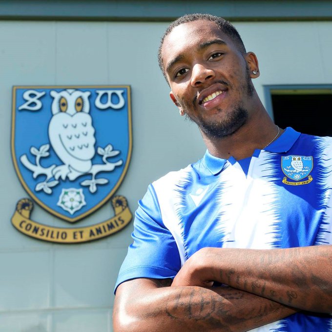 Defender is latest Wednesday signing