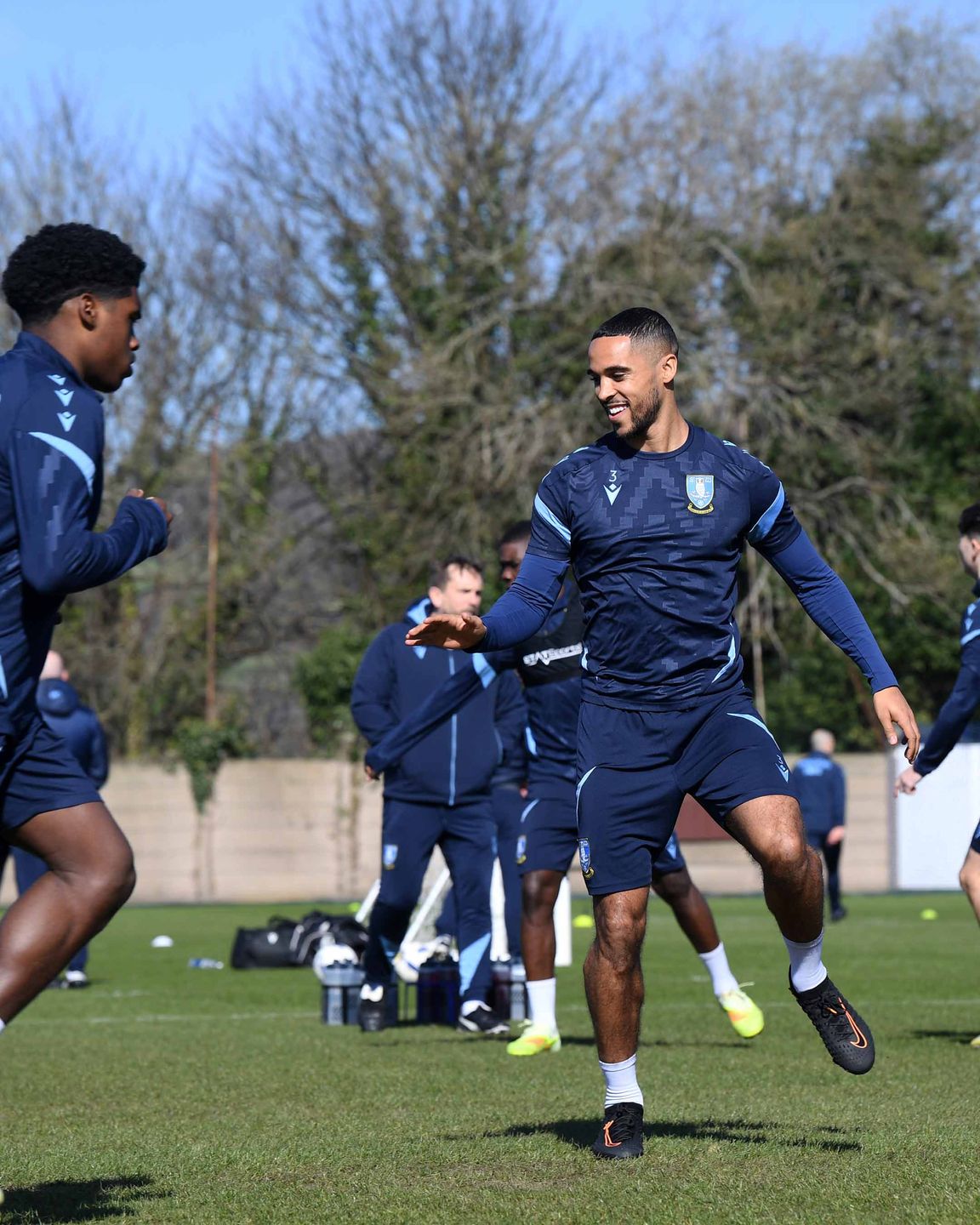 Max Lowe back in squad for clash with Tigers