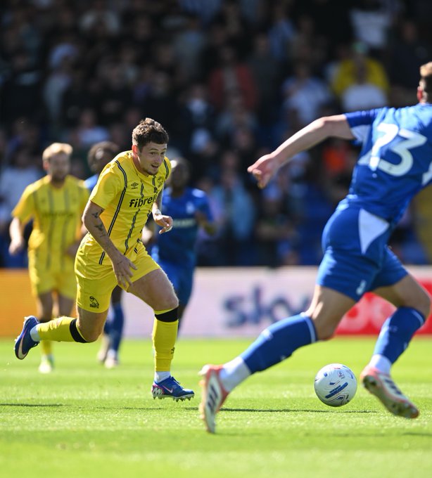 Four-goal defeat for Wednesday